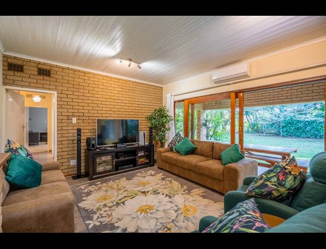 4 BEDROOM HOUSE FOR SALE IN WINSTON PARK